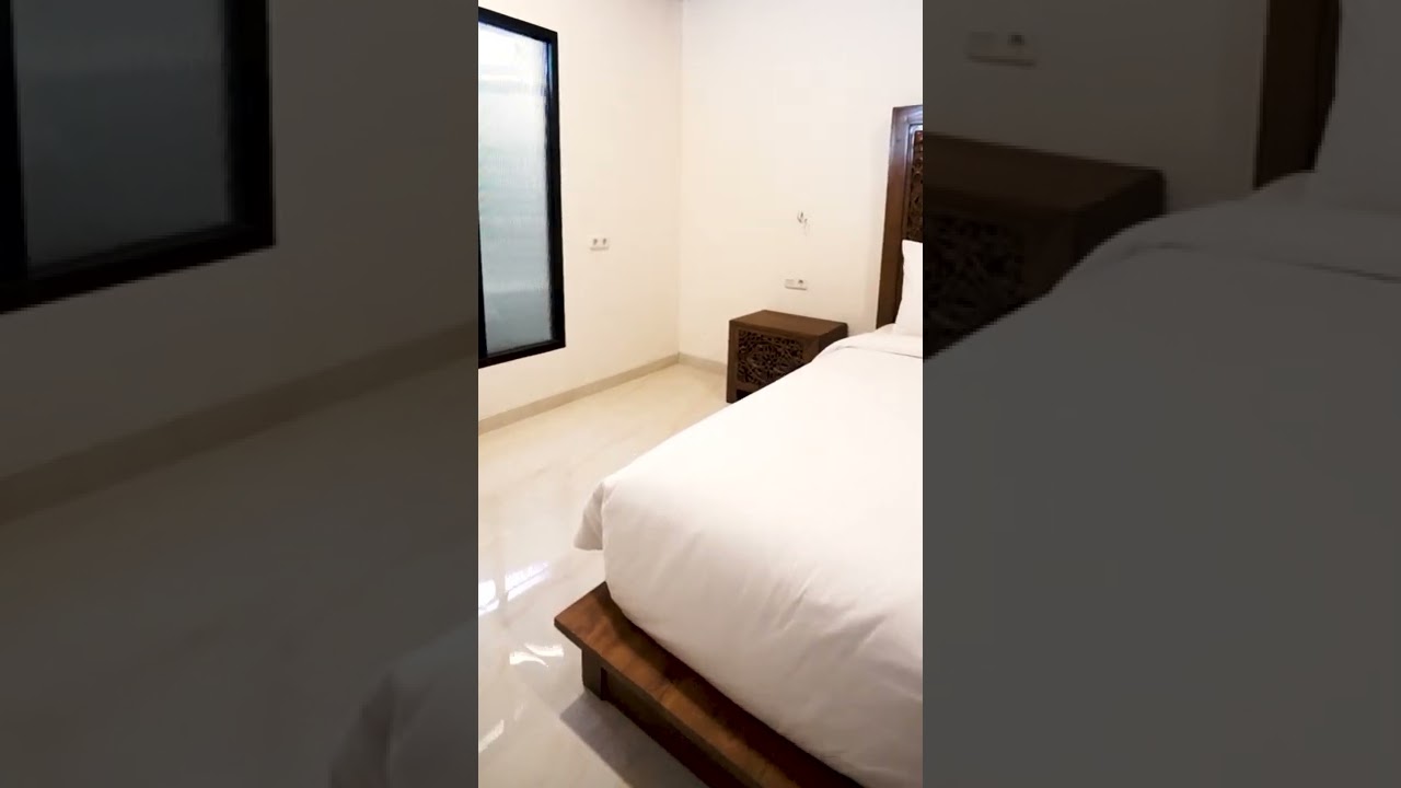 Mbarep Room Tour - Briggs Inn Surabaya