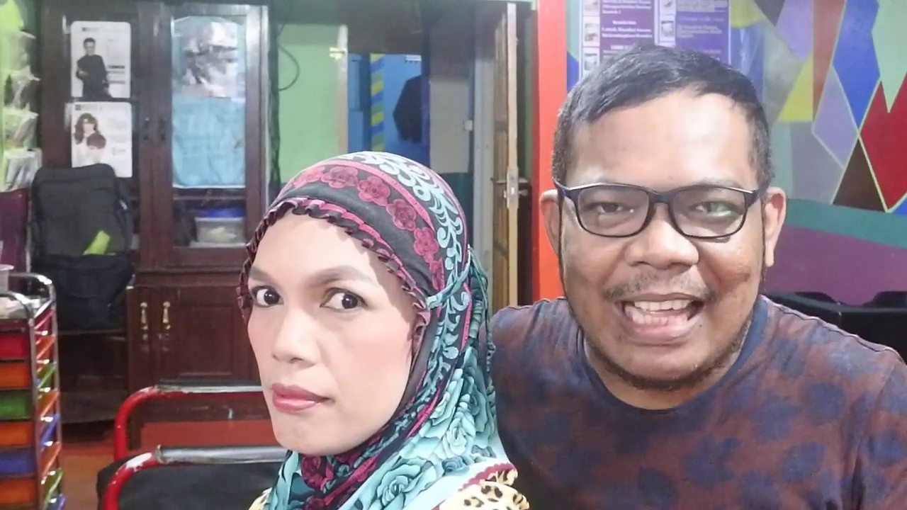 Hijabber Gunting Layer Pendek simple ( Simple Short layer Cutting)
