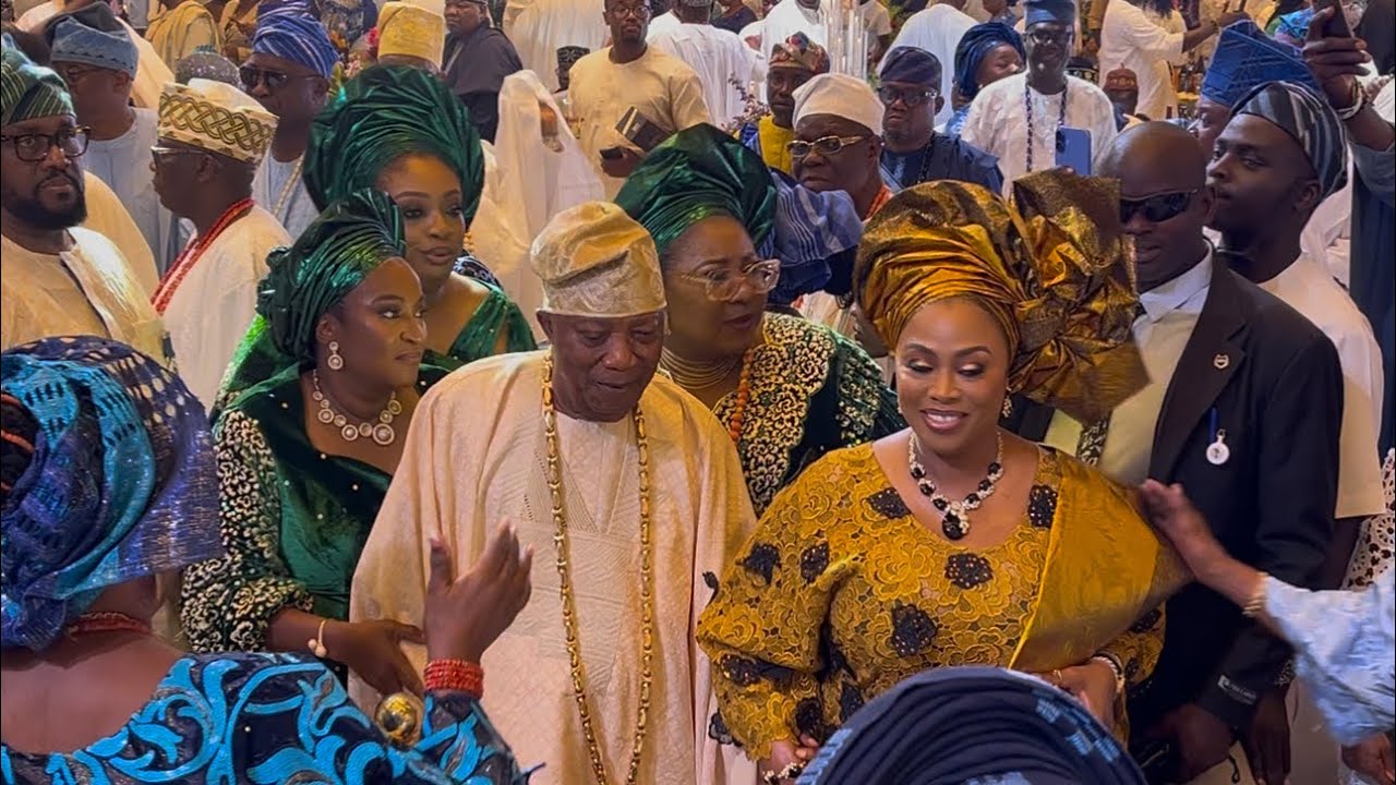 GRAND ARRIVAL OF BABA IJEBU & HIS FAMILY AT HIS 90TH BIRTHDAY CELEBRATION IN LAGOS 