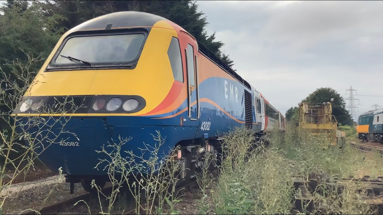 FGW HST 43071 - EMR HST 43082 seen at the Colne Valley Railway