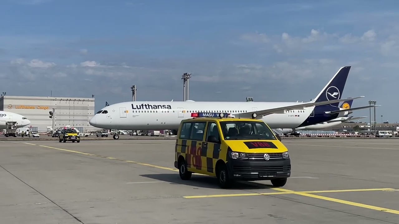 Lufthansa Dreamliner Boing 787-9 Erste Landung am Frankfurter Flughafen