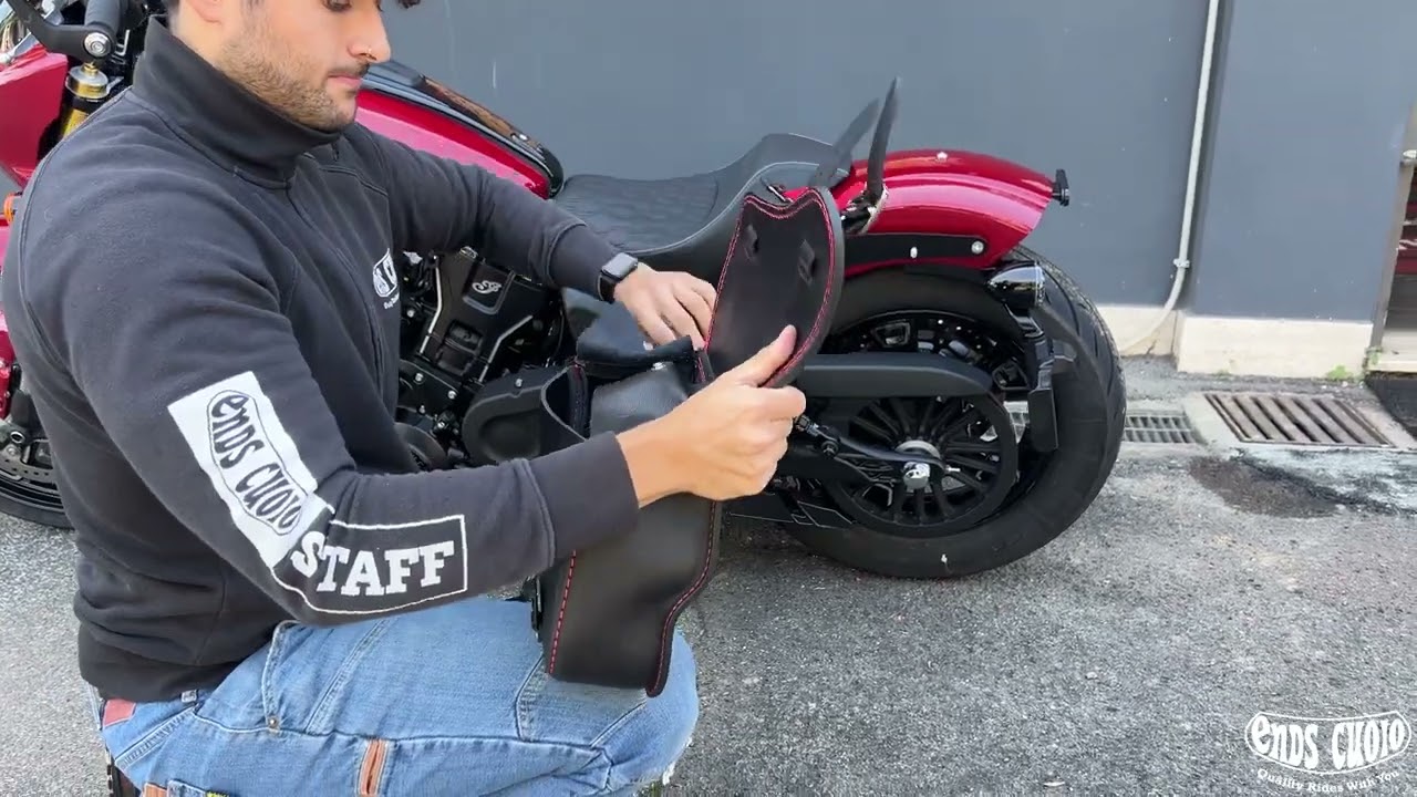 Looking for the Perfect Bag for Your Motorcycle Trips? See How to Install It on Your 101 Scout!