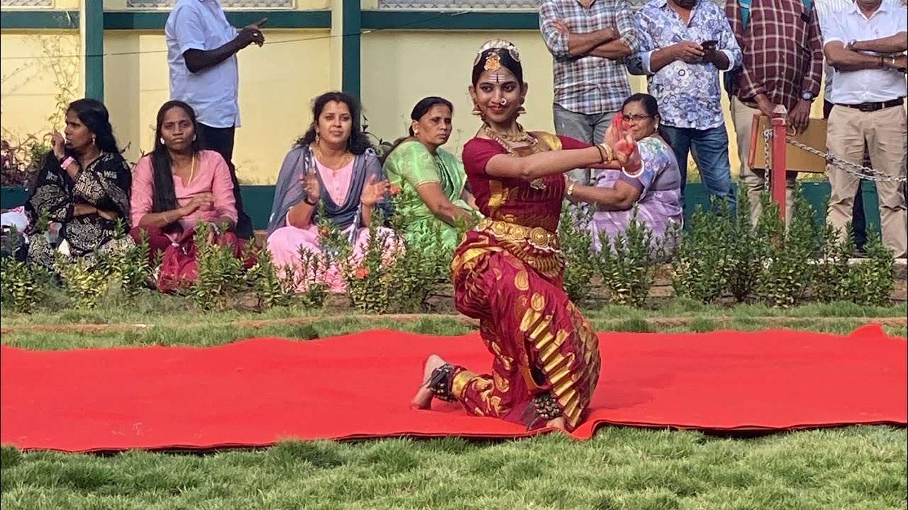 KAAKUM VADIVEL DANCE | Rushendra Priya | Bharatanatyam