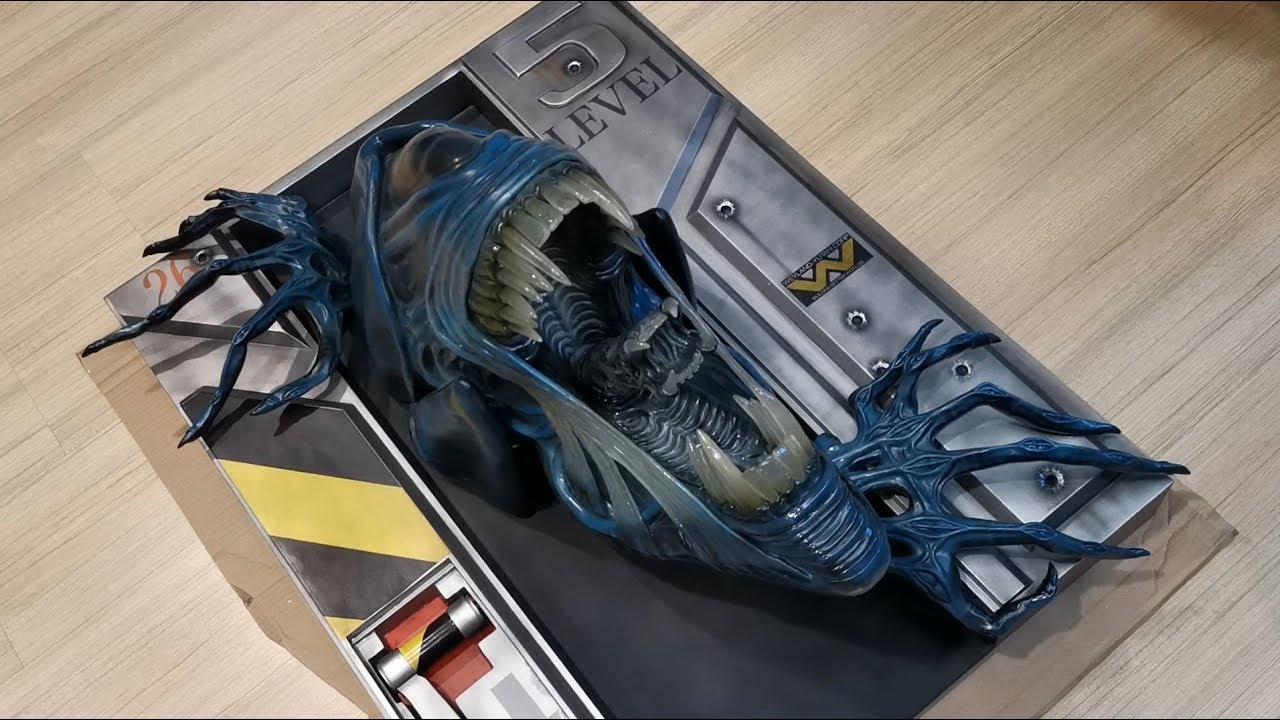 Unboxing The HCG Exclusive Alien Queen Life-Size Wall Sculpture