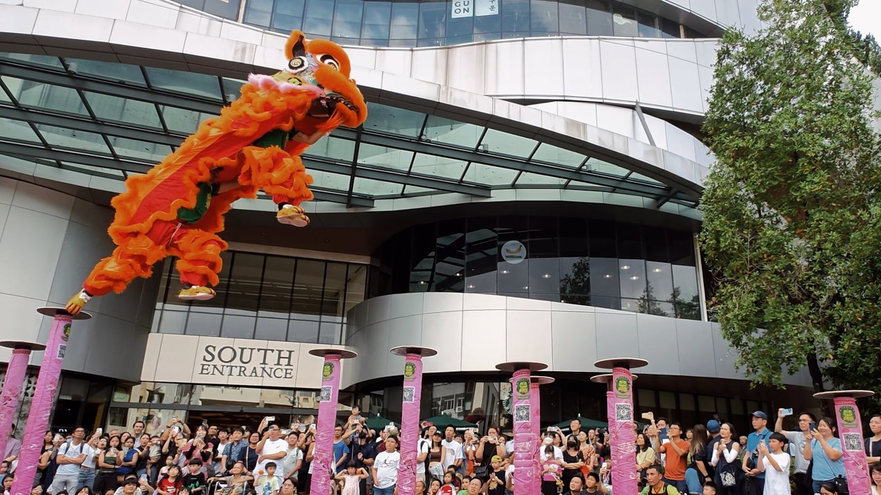 Acrobatic Lion Dance (múa lân 高桩舞獅) by Khuan Loke 群乐 @ The Starling Mall, Kuala Lumpur CNY2026 0207
