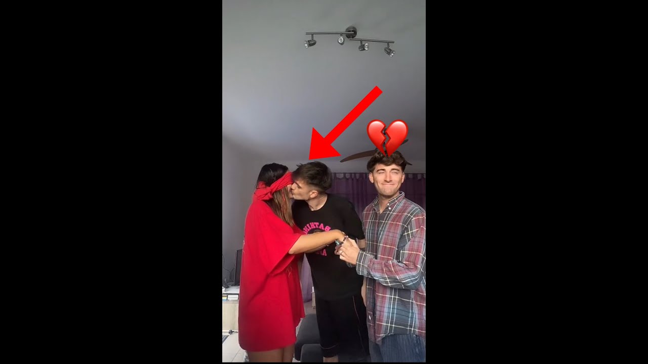 Мой Краш поцеловал мою лучшую подругу. Розыгрыш 😭 #шорты