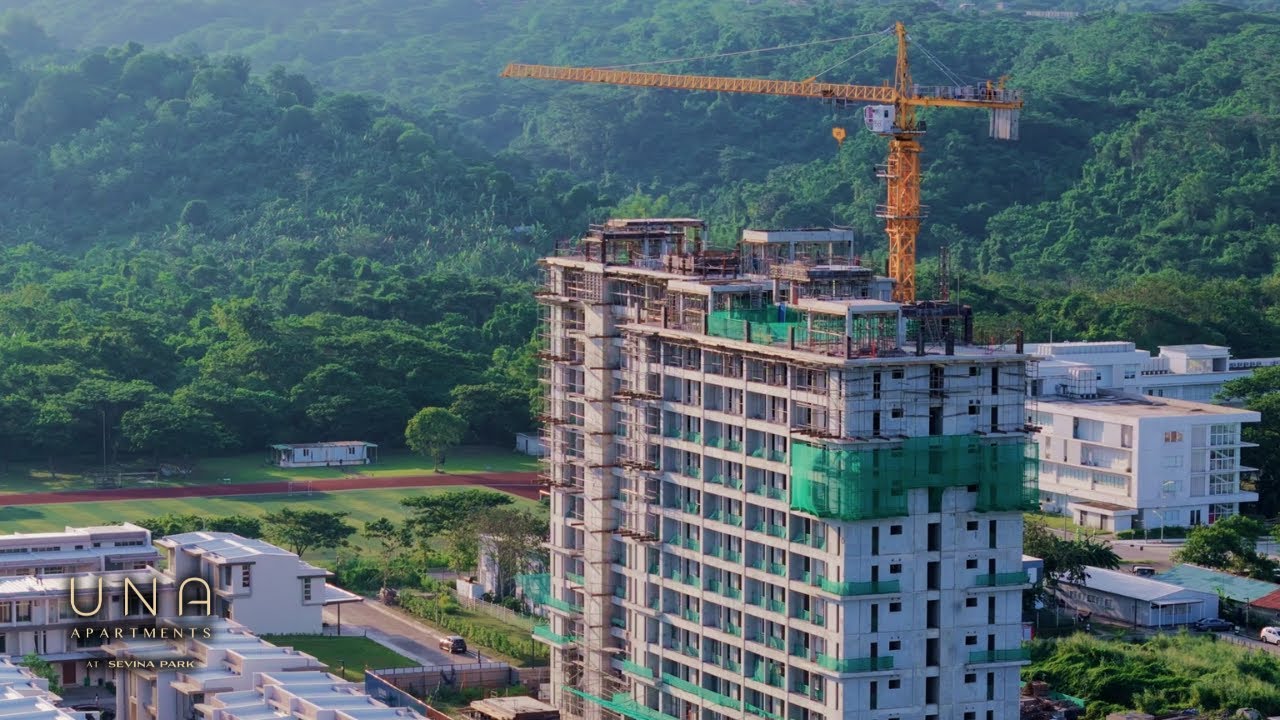 Una Apartments Tower 1 Topping Off Ceremony