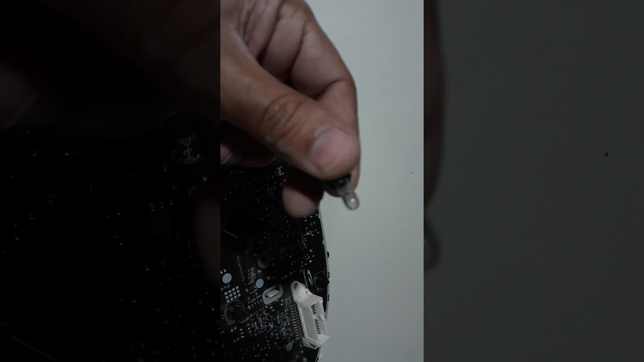 تغير لمبات الطبلون الضعيفة وتحسين اضائة الطبلون