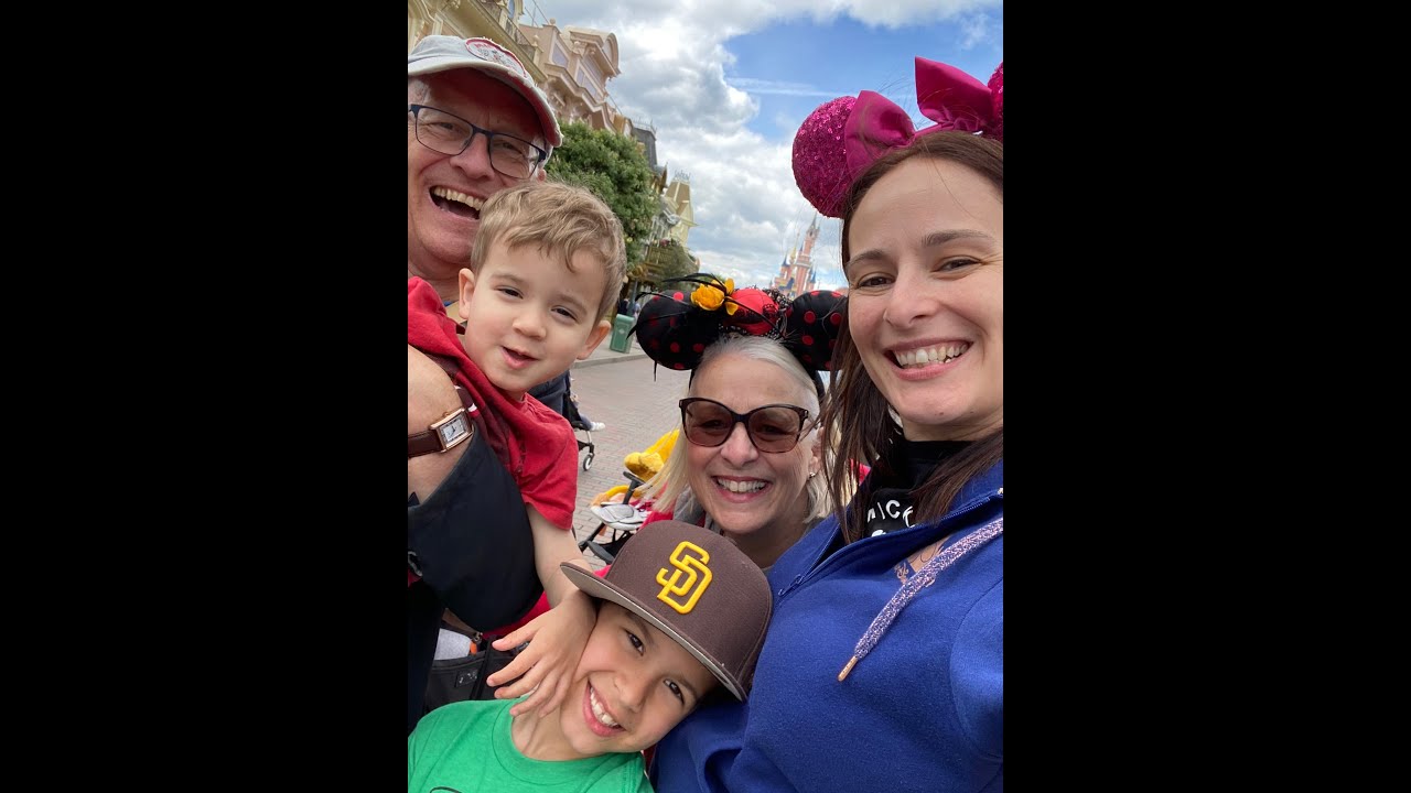 Disneyland Paris May 2022 :: The BIG DISNEY REVEAL, Travel Day & Day 1 in Disneyland Park