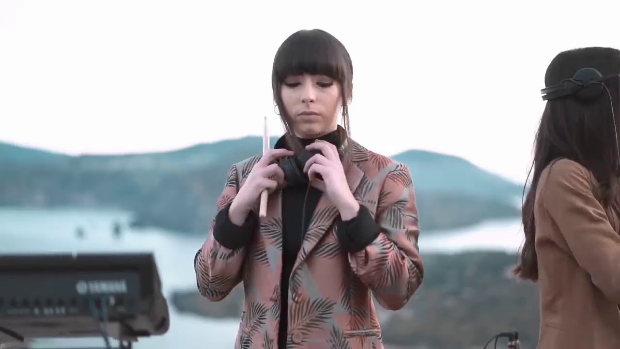 Giol&igrave; & Assia-blame on me #DiesisLive @Vulcano, Aeolian Islands [Handpan Set]