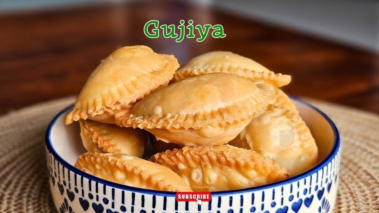 Crispy Gujiya with Mawa Filling 🥟| Easy Festive Sweet Recipe🌸| Dhundhun's Tummy Tales 🌿#gujiya