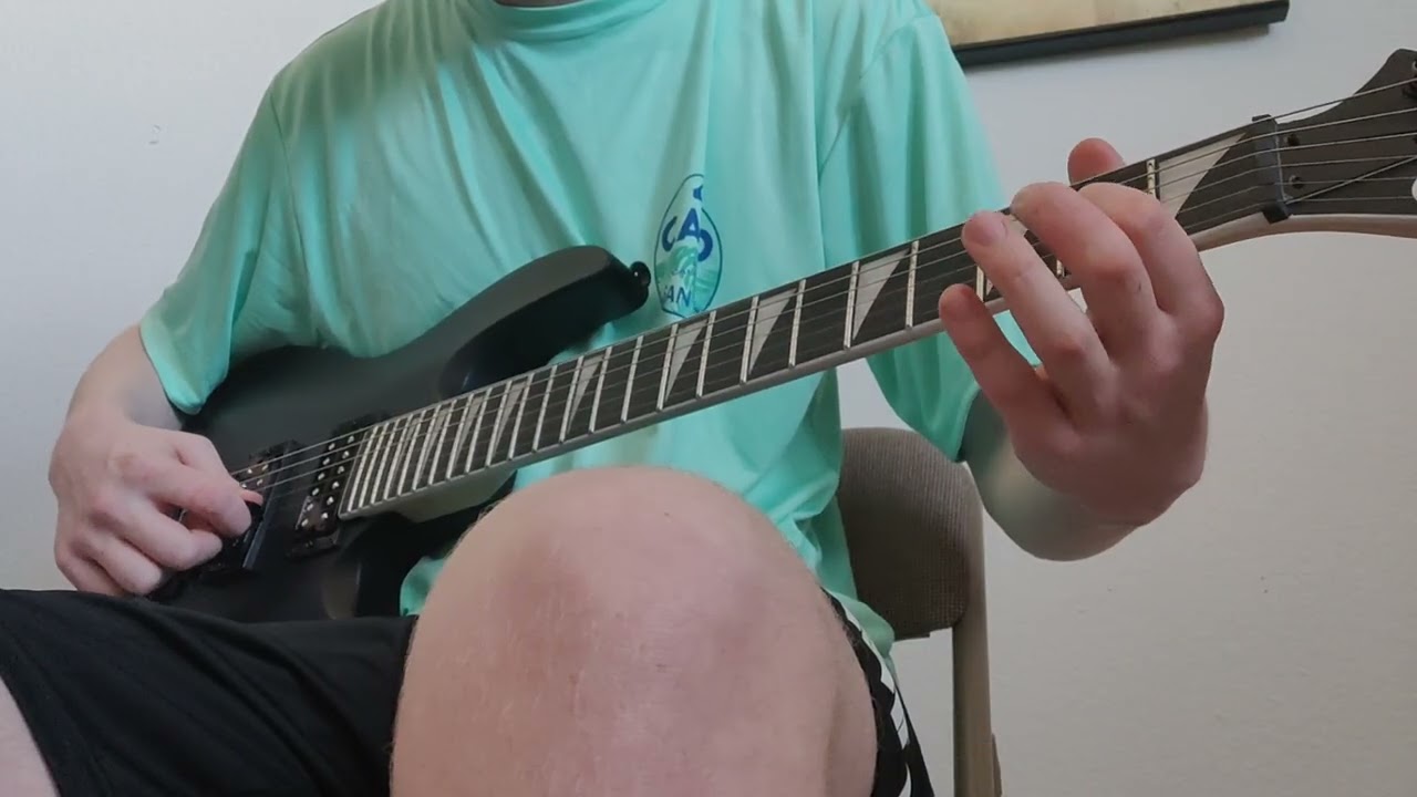 Practicing my E minor scale as a beginner