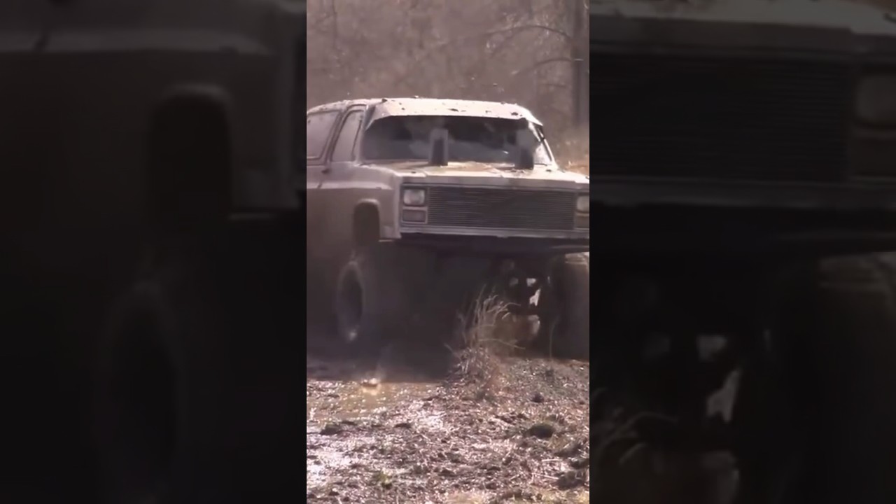 K5 Blazer Bogging - SHJRT #mudtruck #mudbog