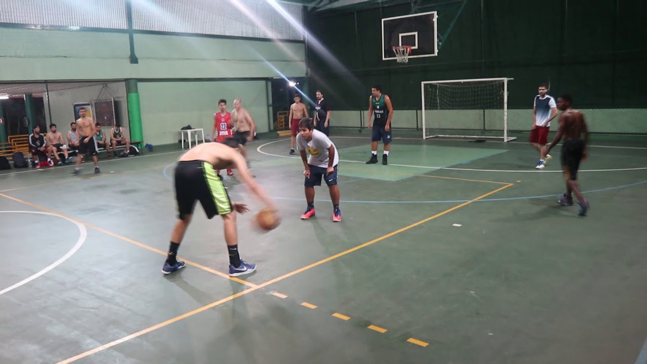 CLÁSSICA PELADA DE BASQUETE DO JARAGUÁ COUNTRY CLUBE!!!! insta: @basquetejaraguacc