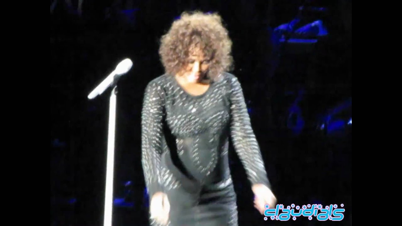 Whitney Houston LIVE Milano - intro I look to You