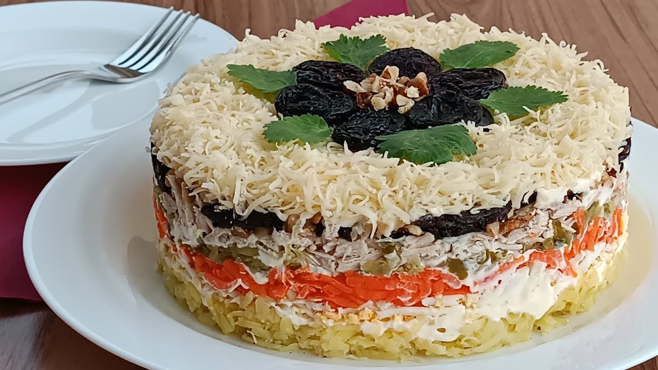 Gavalı Salatı.Görünüşü gözəl dadı isə Mükəmməl Salat resepti