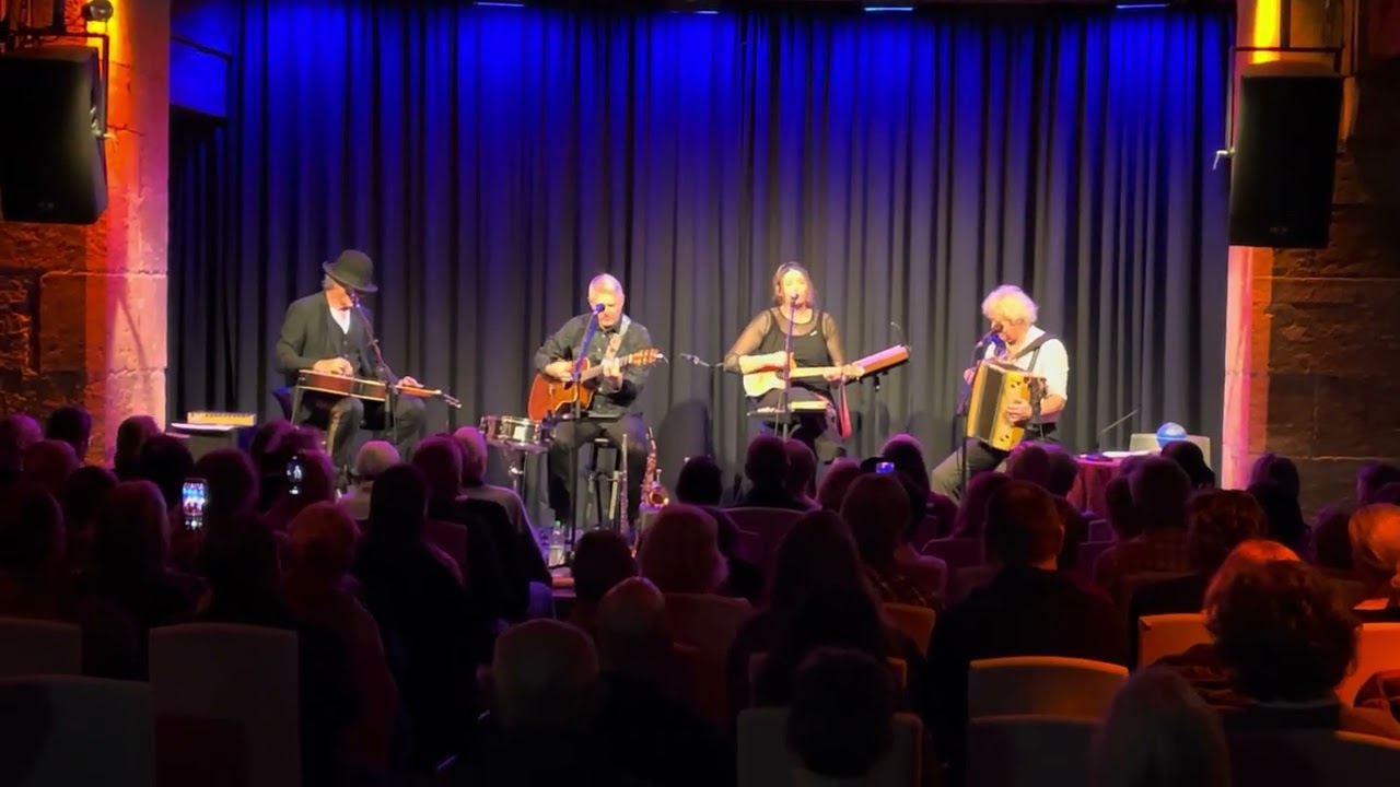 Es weihnachtet: dahoam und &uuml;berall, Meli Kalikimaka