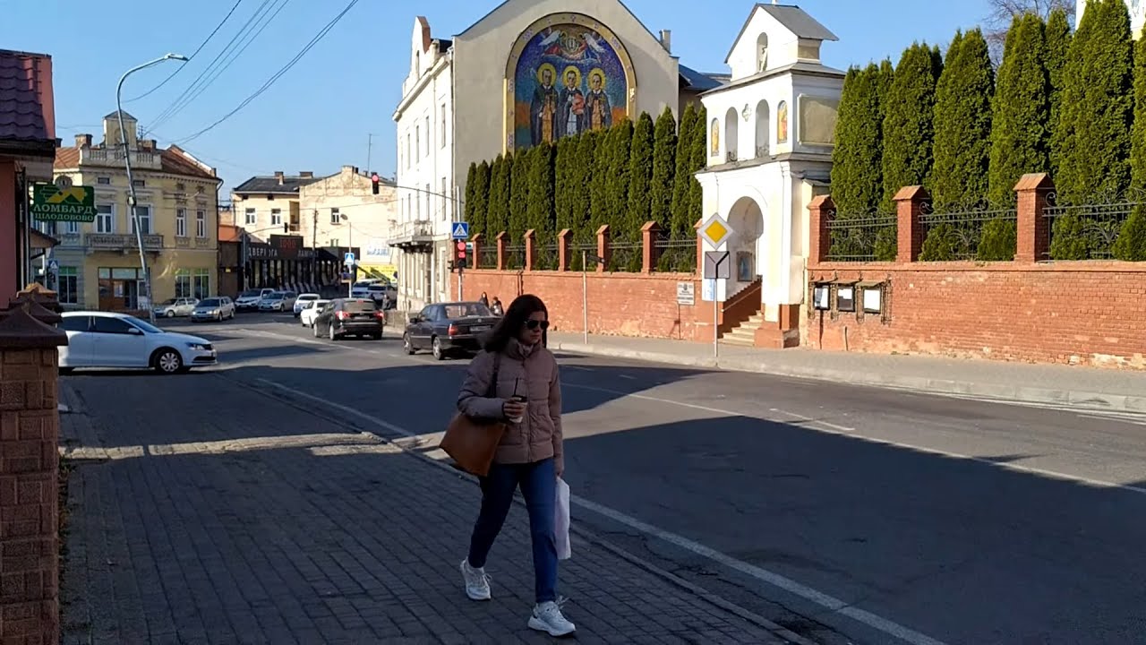 Дрогобич 2021: вулиця Стрийська від церкви Петра і Павла до моста через залізницю