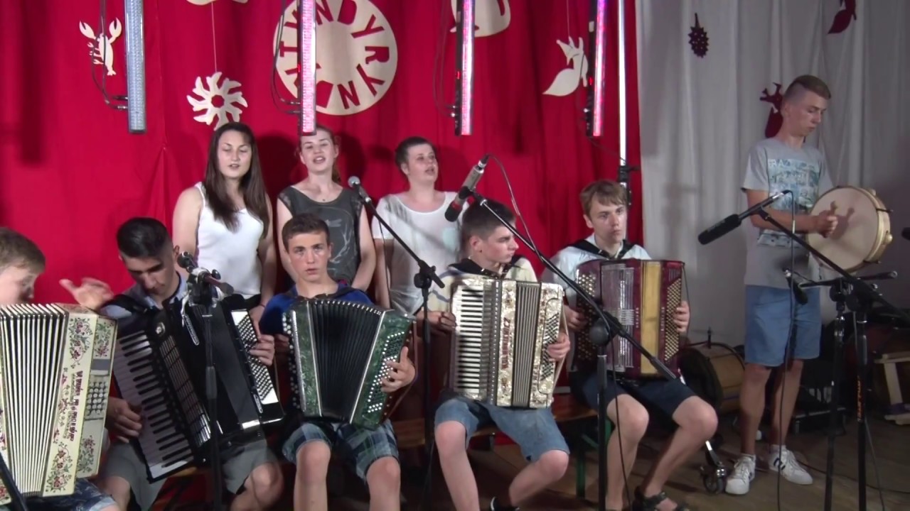 Urocza muzyka młodego Zespołu 