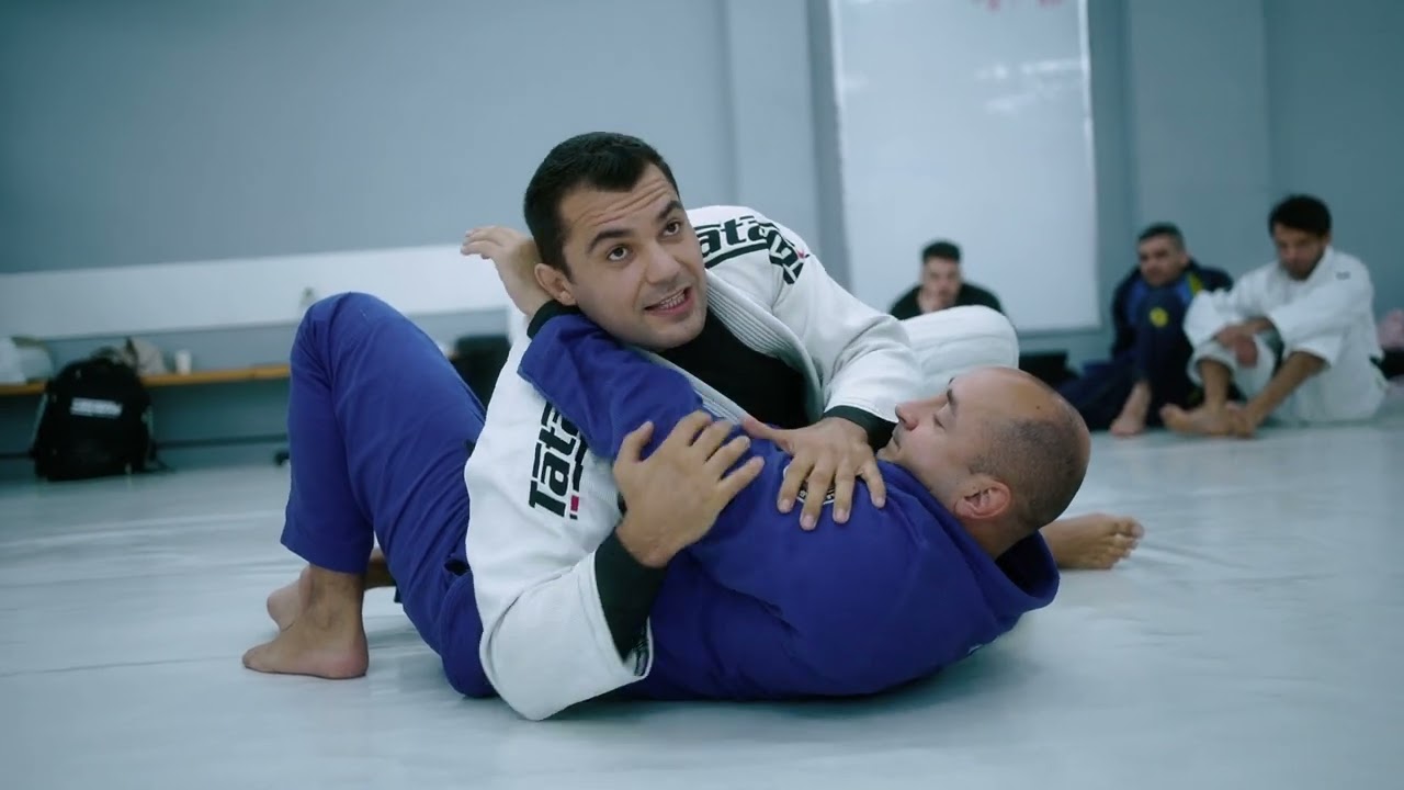 Succesiune de atacuri din lateral cu Professor Camil Moldoveanu - Absoluto Masterclass