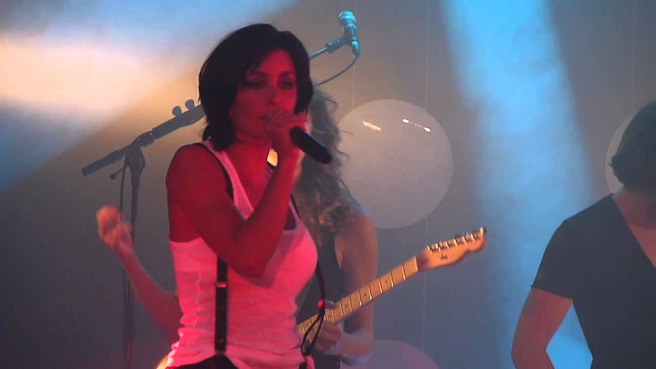 Jenifer - Les Jours Electriques (LIVE - Saint-Amand-Les-Eaux 2013)