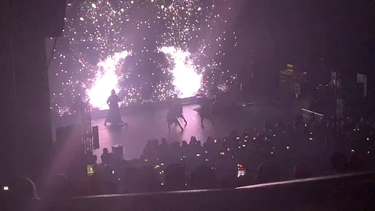 Babymetal - Future Metal / Da Da Dance - Eventim Apollo, Hammersmith - 23/02/2020 (Fan Cam)