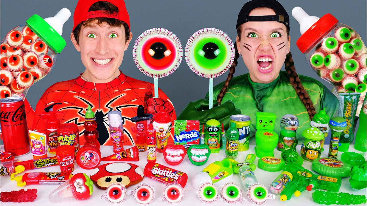 Green Food VS Red Food Challenge 레드 그린 푸드 챌린지 Hulk vs Spiderman Mukbang by JELLY BOBA