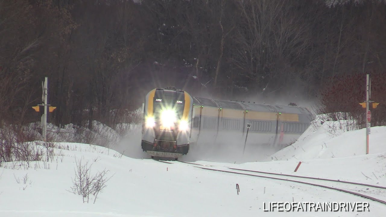 High Speed Train Negotiates S Curve in Snow - VIA Rail's New Fleet - VIA #26