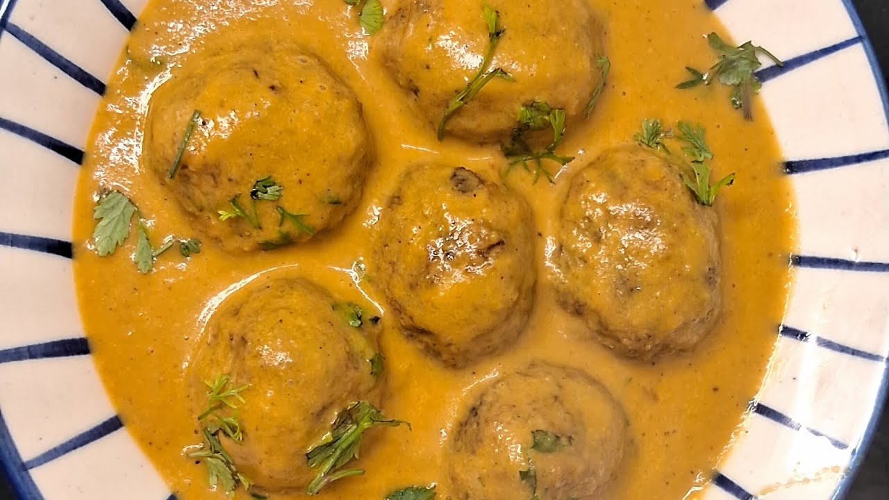 Veg kofta curry with a twist...watch till end..