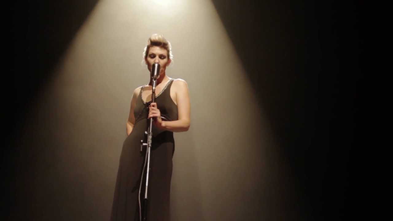 Karen Souza - Paris