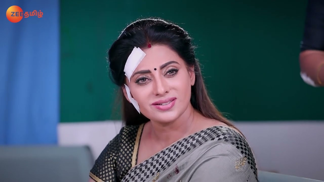 Bhuvaneshwari Shares Her Grief with Akhila - Sembaruthi - Full Ep 1367 - Zee Tamil