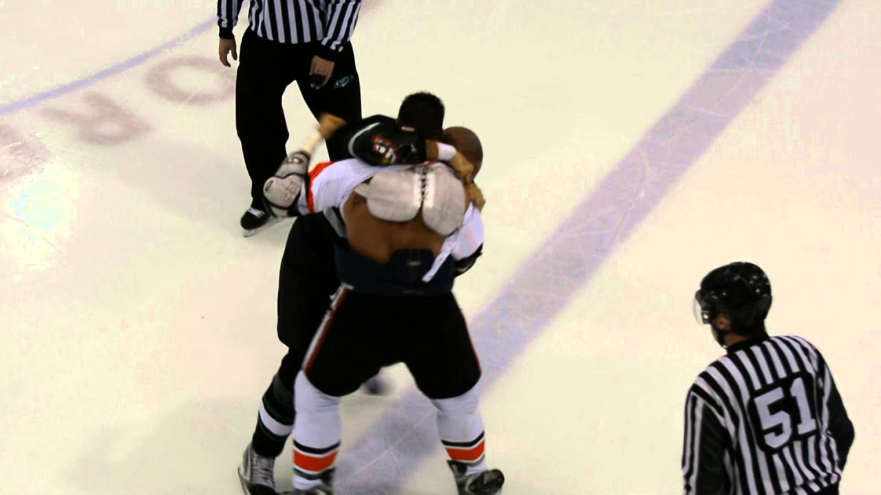 Combat / Fight Sean McMorrow vs Joel Th&eacute;riault, LNAH, 27-12-15
