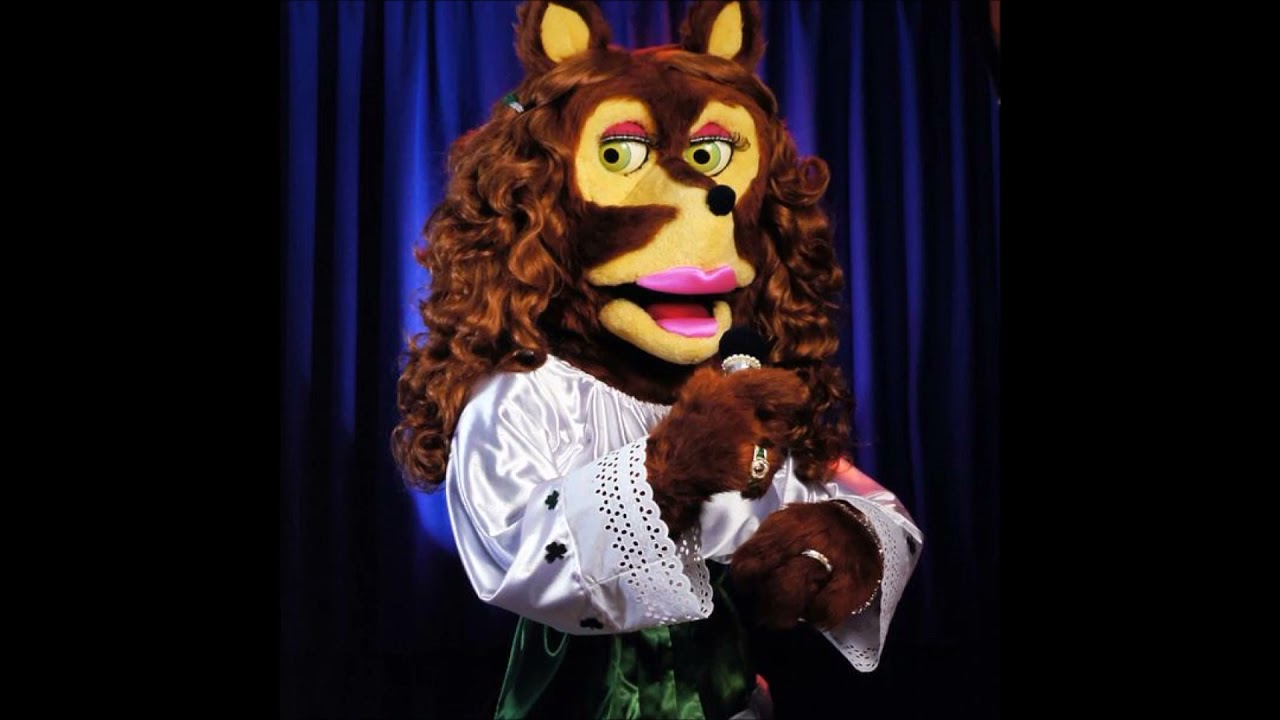 Chuck E. Cheese's Pizza Time Theatre - Foxy Colleen in 