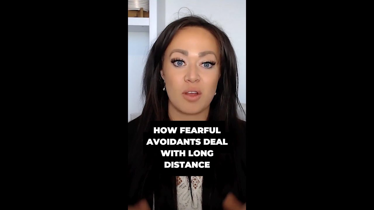 What are the relationship struggles for fearful avoidants?
