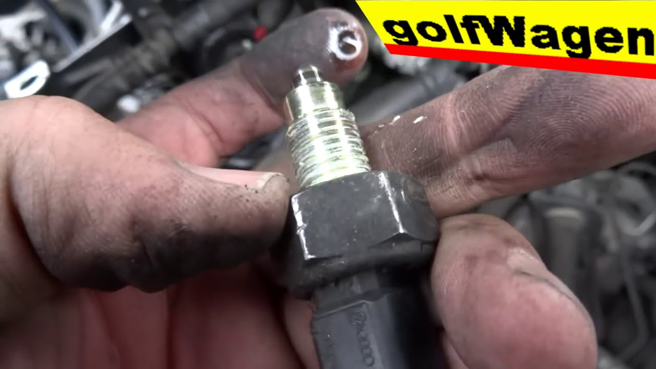 VW Golf 7 reverse light switch change