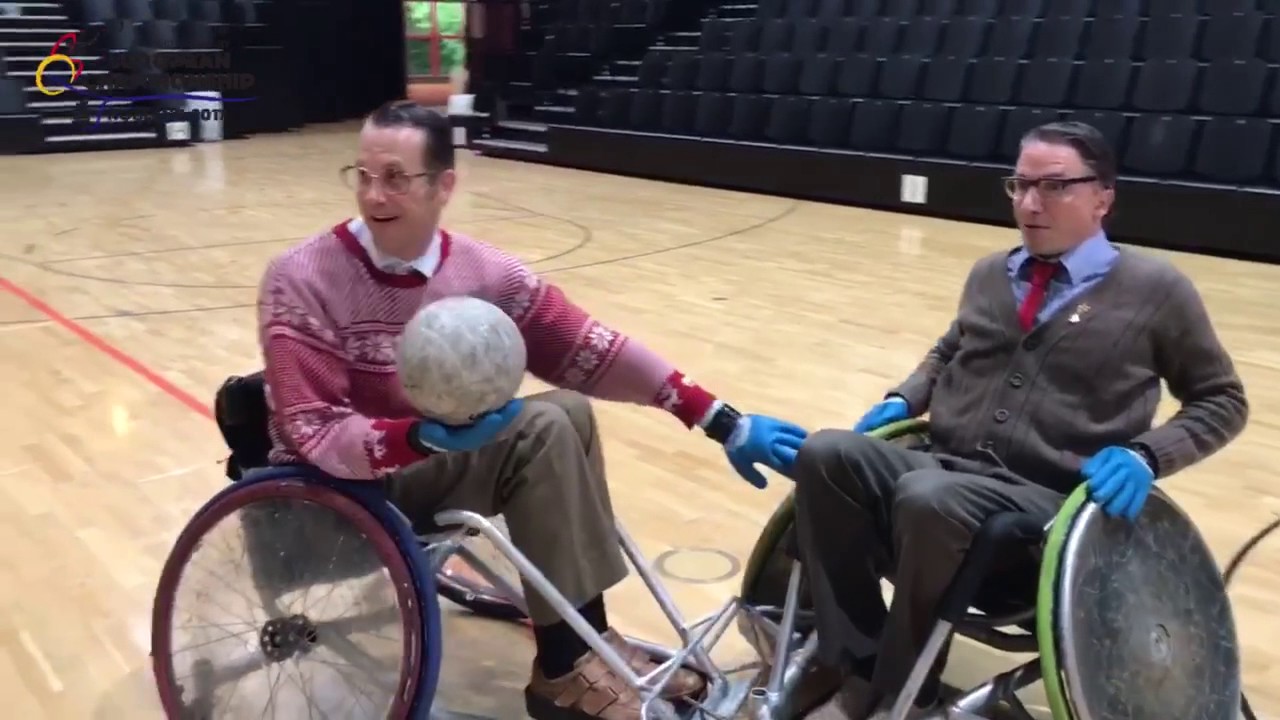 Willi und Ernst spielen Rollstuhlrugby