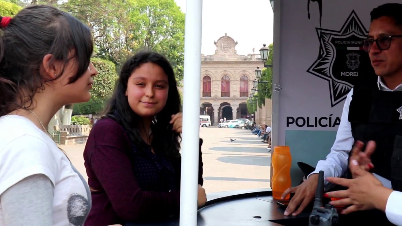 Comó reación de los oyentes hacia los sordos y •todo termino muy mal•