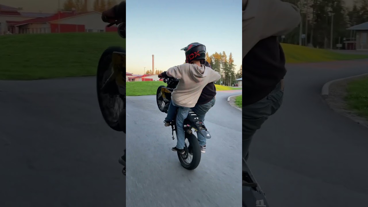 360 kangaroo derbill&auml;. saa koittaa per&auml;ss&auml;