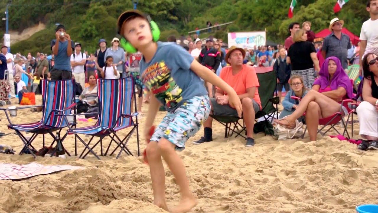 2015 Bournemouth Air Festival  - relive the UKs best tourism event!