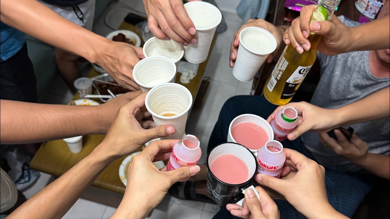 သူငယ်ချင်းတွေ ပျော်ပျော်ပါးပါး