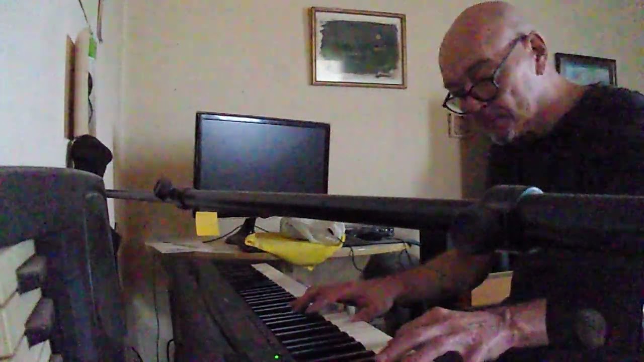 Gilber Gen - Calanque ( Clip Original )