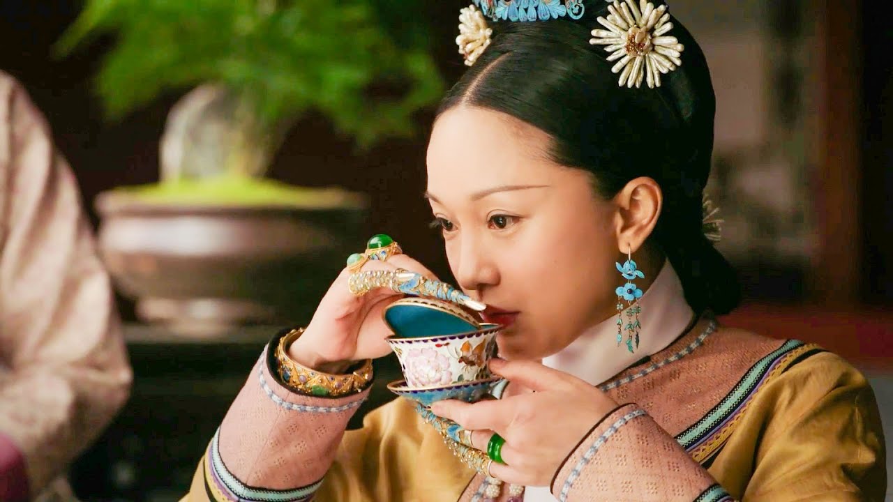 小宮女偷偷懷上孩子妄想復寵，如懿拿起茶杯，一道命令讓她龍胎不保！