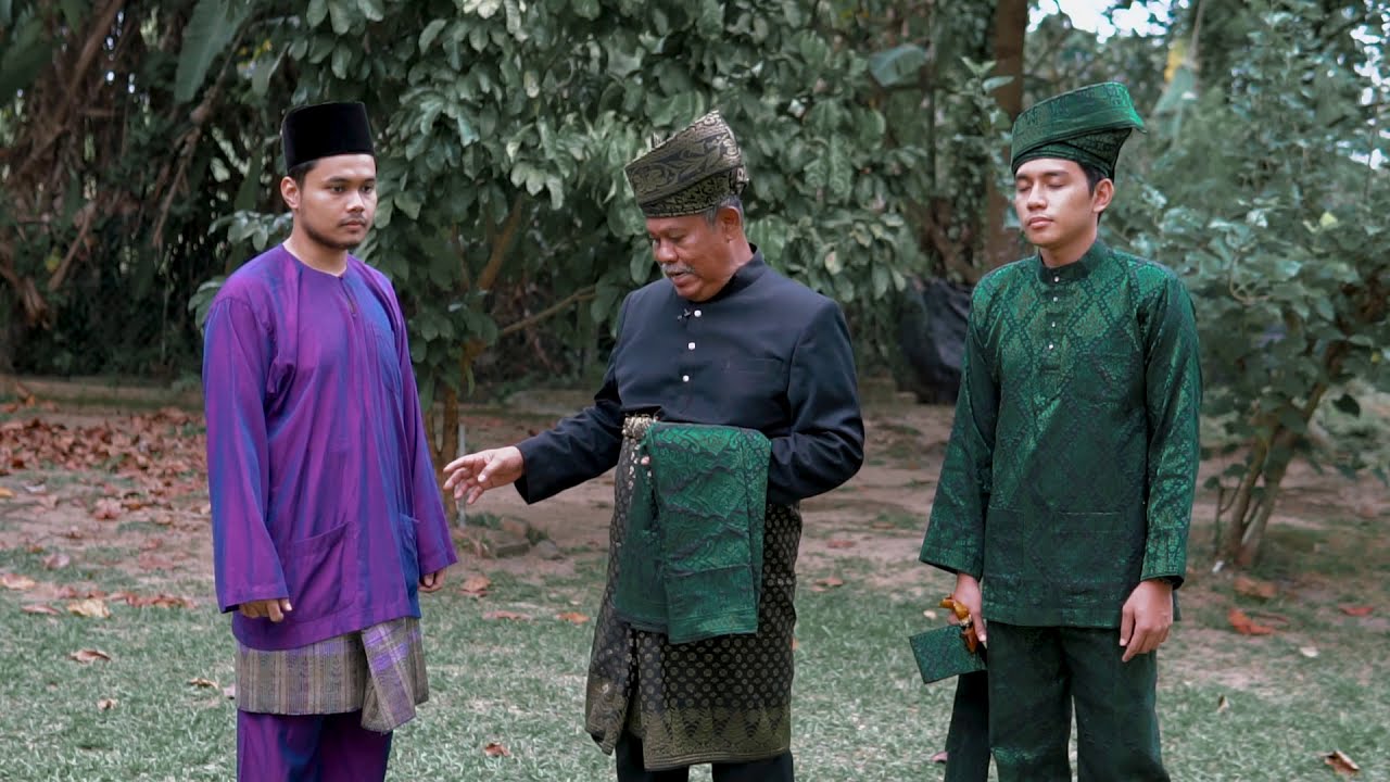 TUTORIAL PEMAKAIAN BAJU MELAYU TRADISIONAL