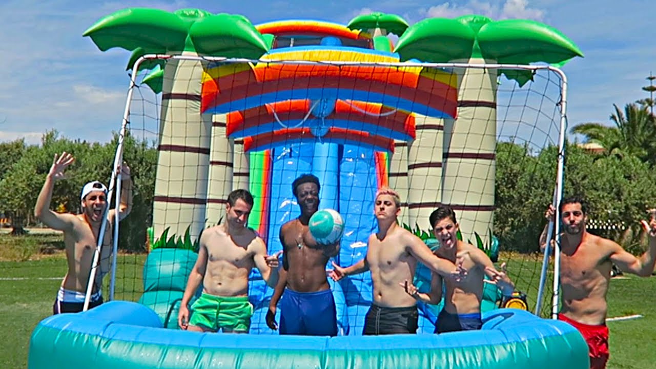 FUTBOL EN PISCINA CON TOBOGAN !!! [La Elite]