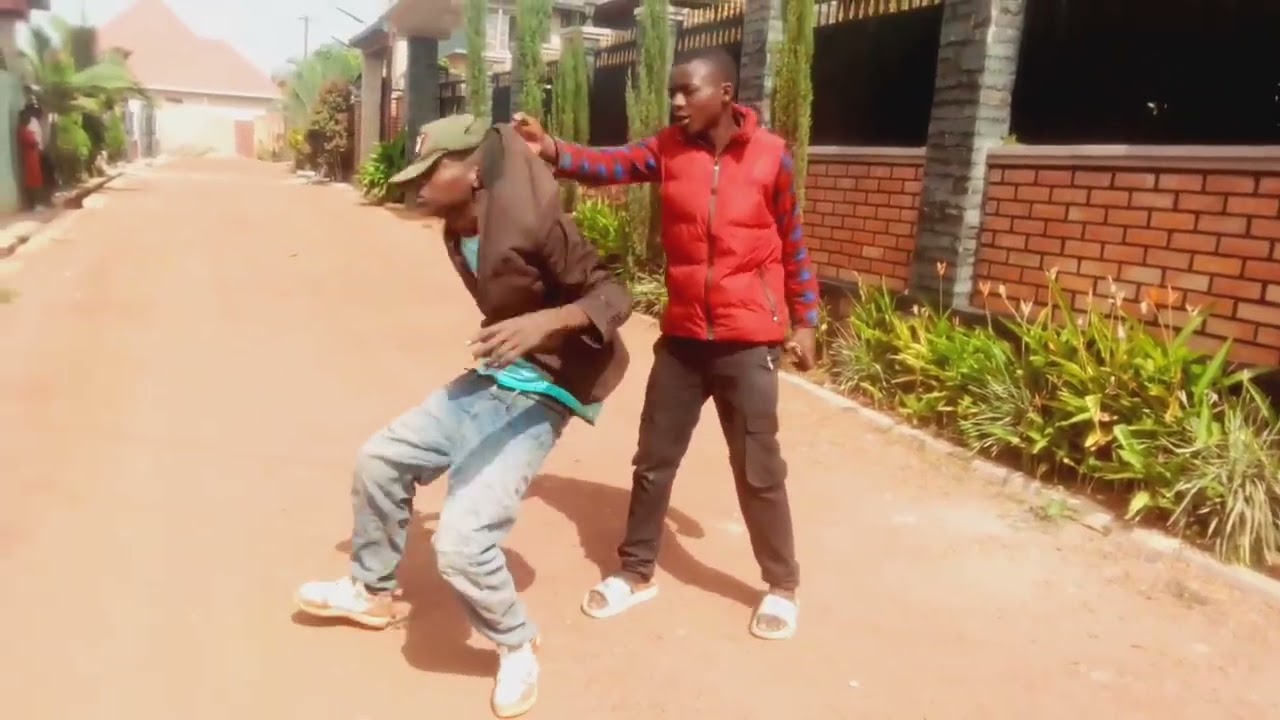 HAHIYA KAJUGABARAMWISHE PEEEEE! MUTABARE