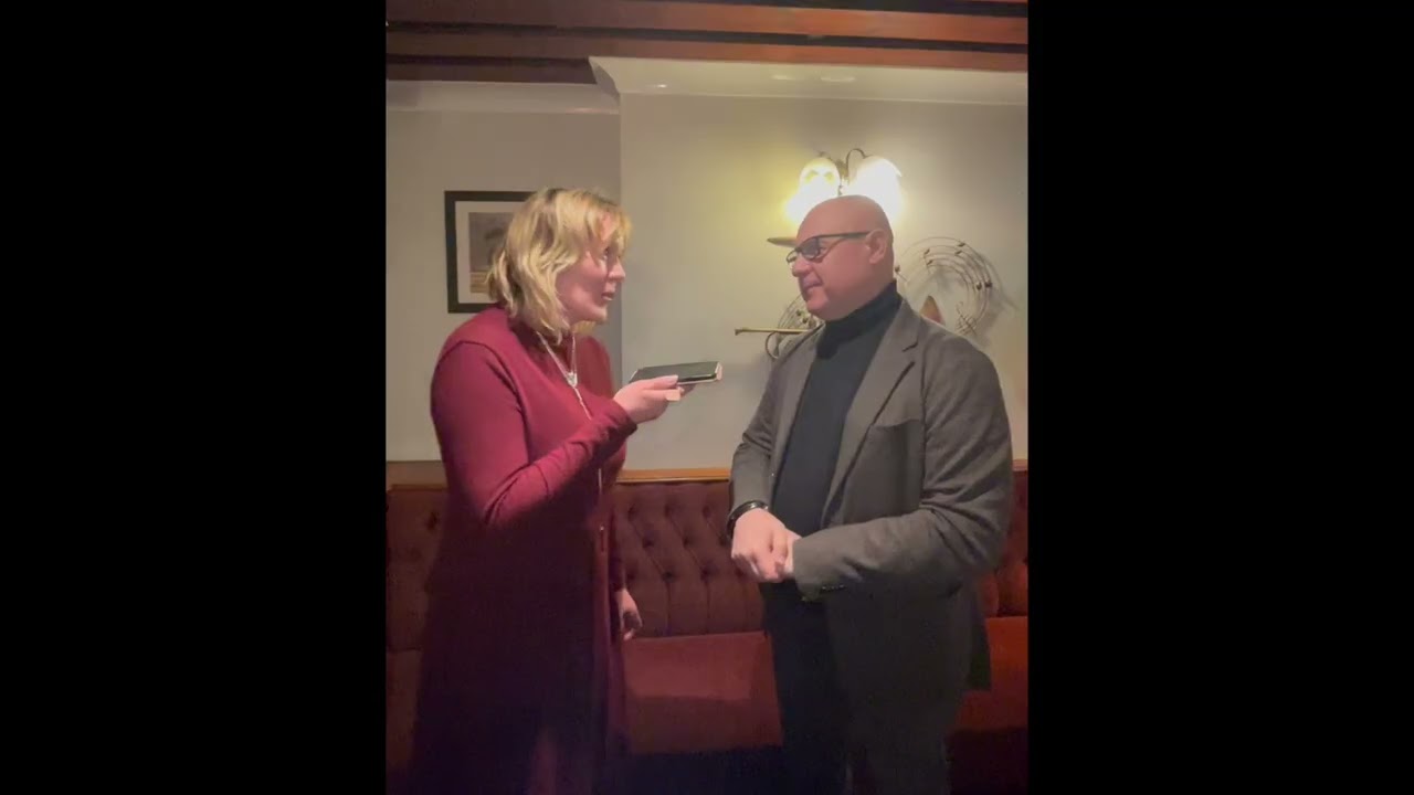 Relacja z wieczoru muzyki na zywo, z poezja spiewana York 2025