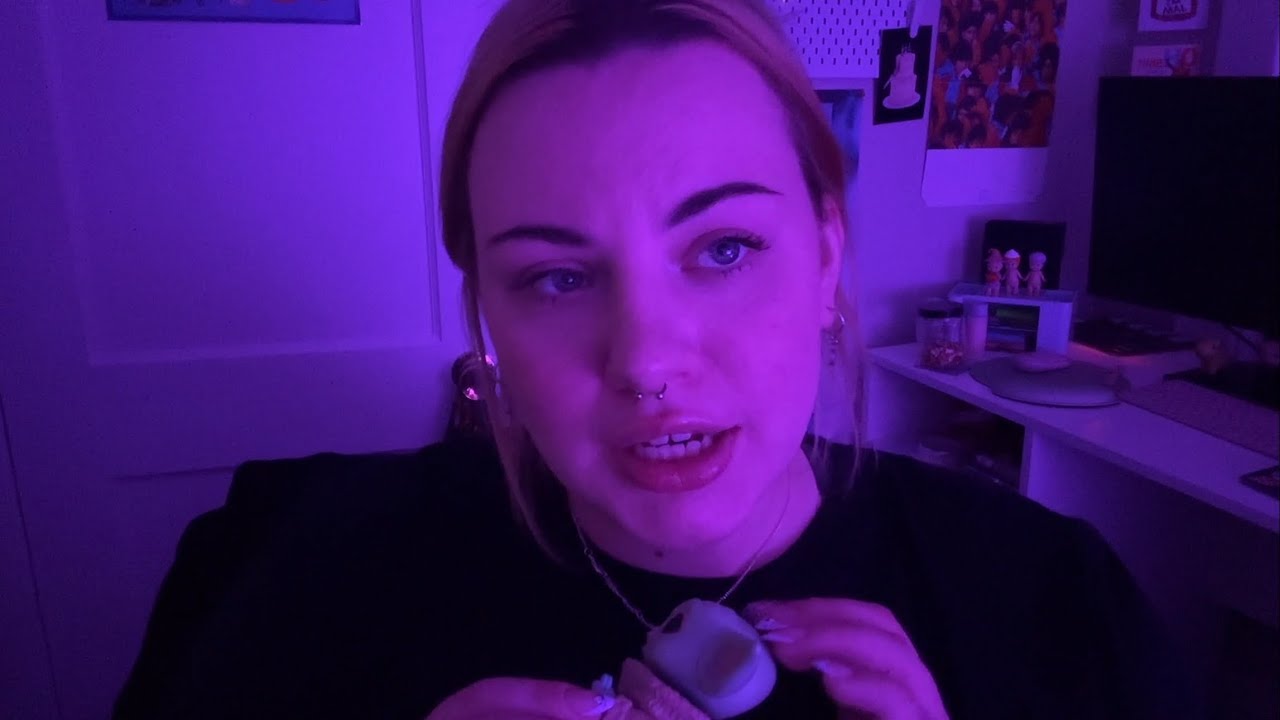crispy asmr trigger assortment ᶻ 𝗓 𐰁 hand movements, tapping, visual triggers etc. 