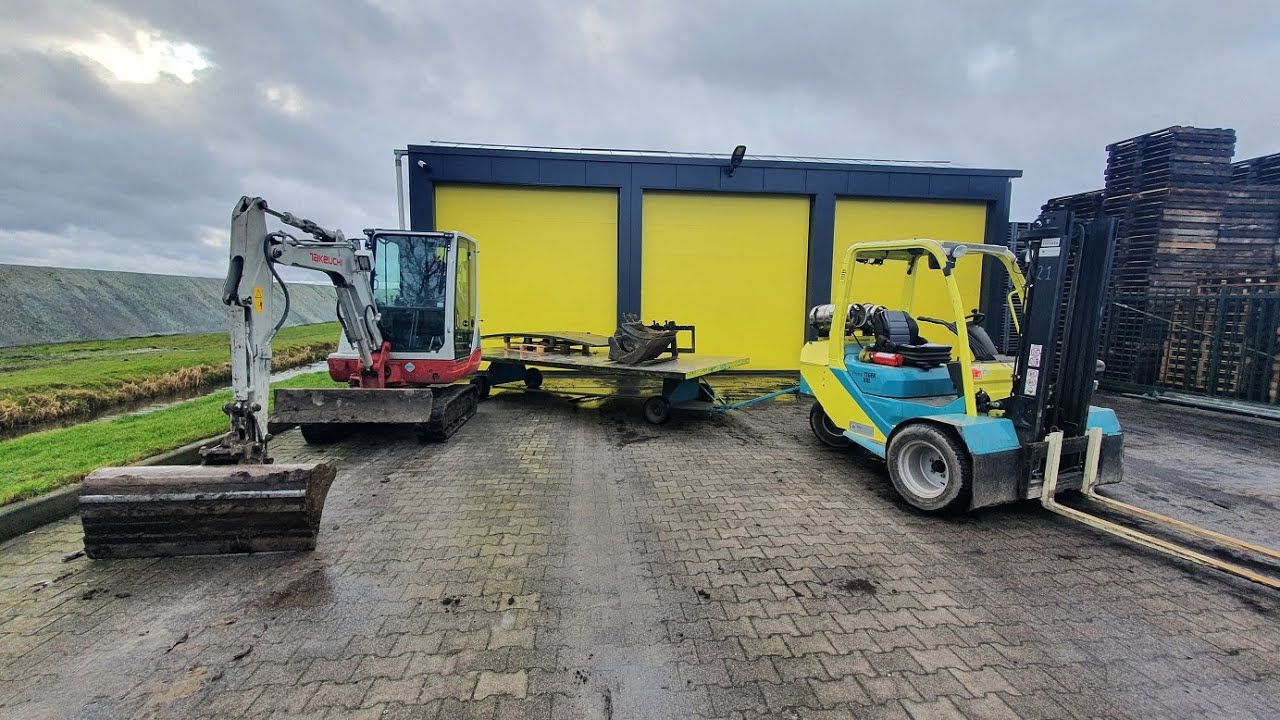 De boel opruimen & gaten dicht gooien. (Takeuchi tb 228)#2