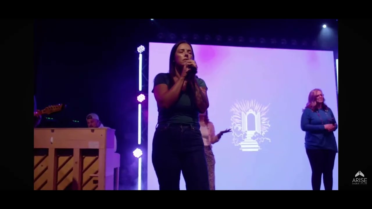 an honor to sing Overflow by Sam Fisher & Arise Church in Denver🔥🙌🏻