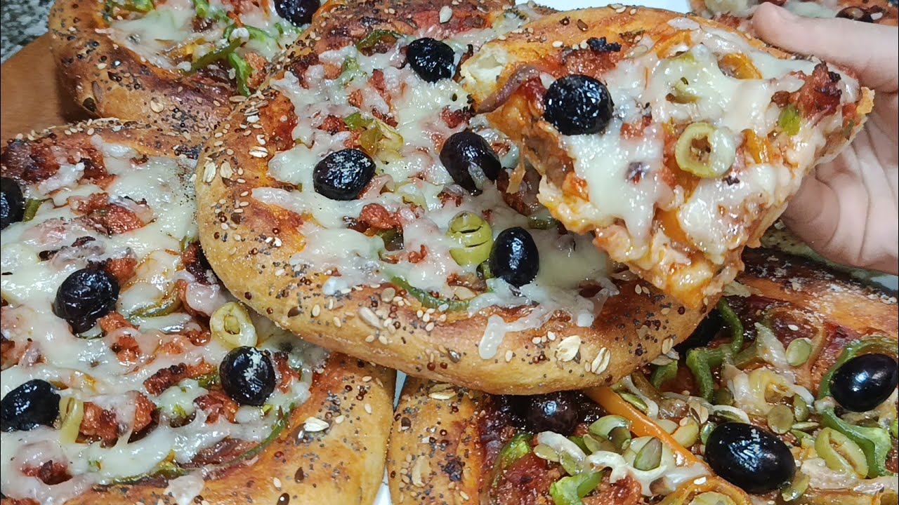 أسهل وأنجح وألد بيتزة😋 بعجينة خطيرة وبقادير مضبوطة🍕 كتنجح معاكم 100/100👌
